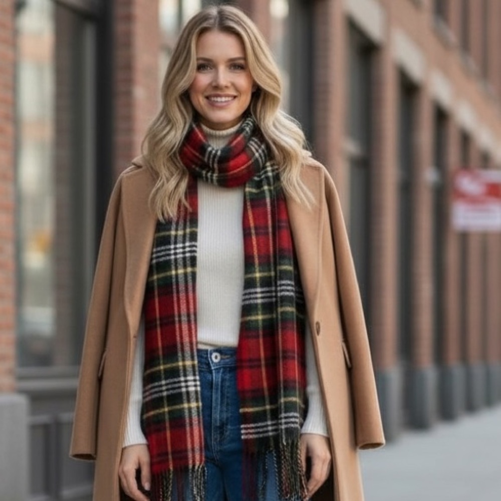 NWT Steve Madden Women’s Oversized Red Plaid Scarf Gifts Stocking Stuffer Warm‎